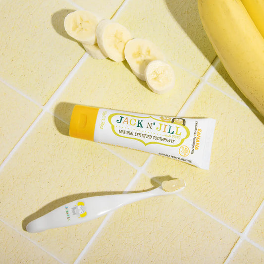 Jack_n_jill_Banana_toothpaste_on_brush