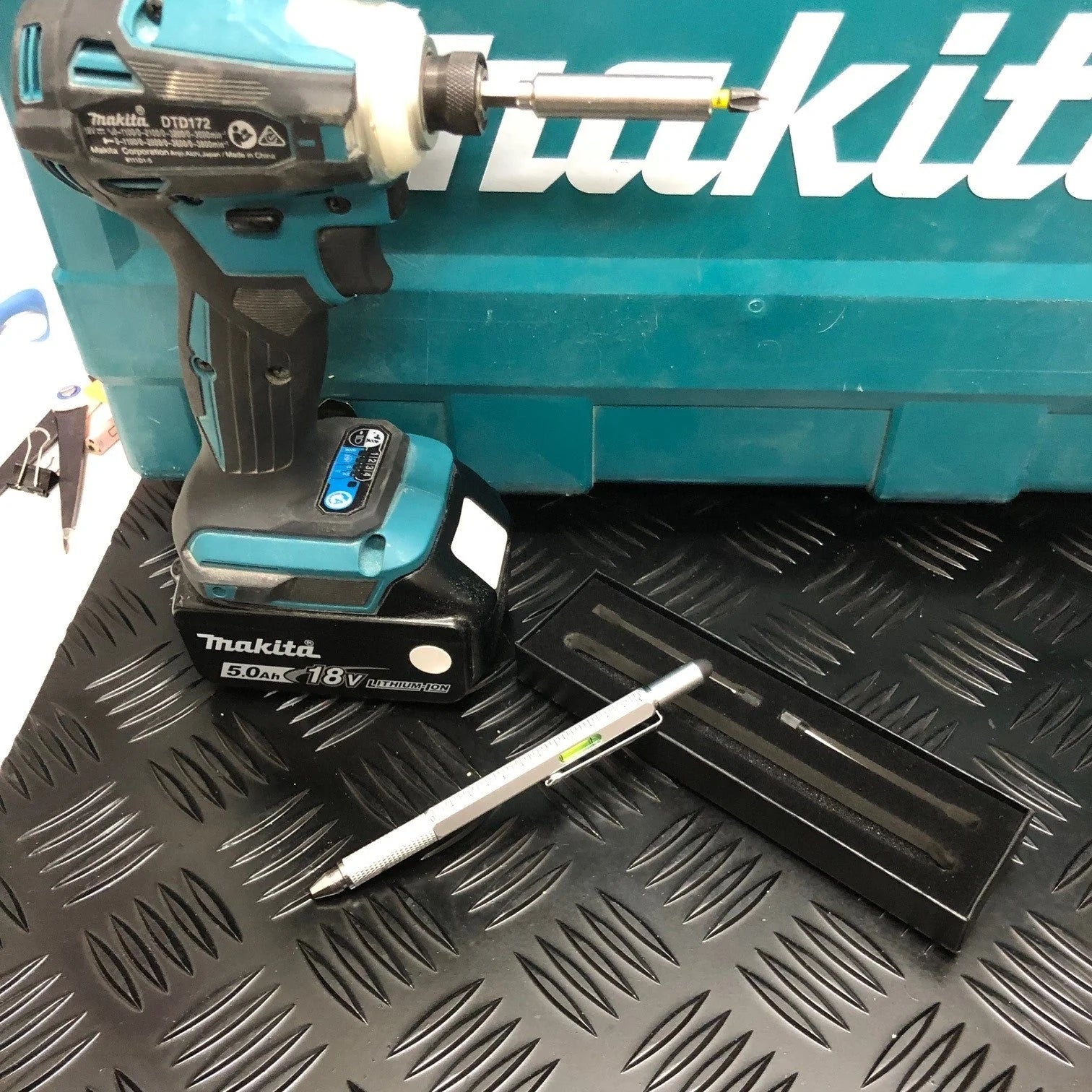 Kaiko_Multifunctional_Pen_MAKITA