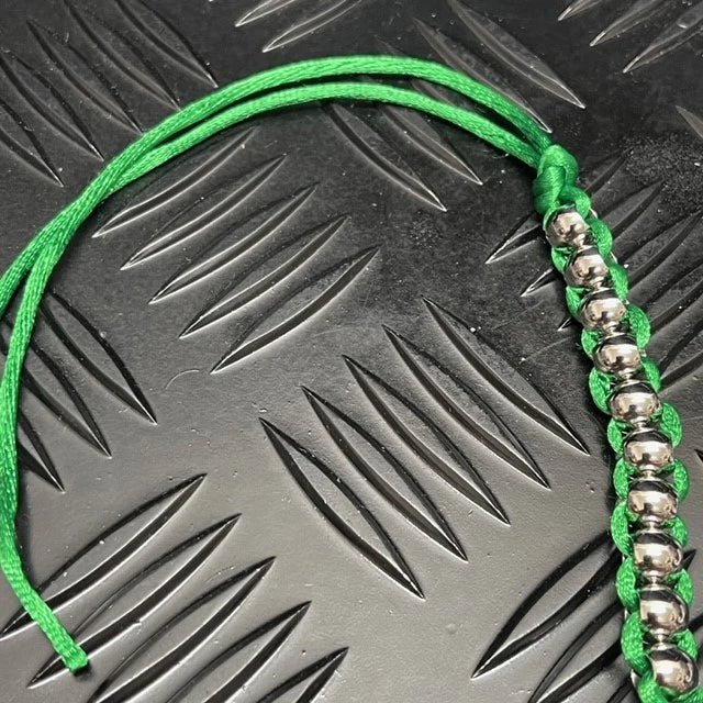 Kaiko_wrist_caterpillar_emerald